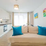 New-Quiet & Modern - Best choice apartment